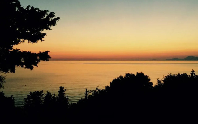 Villa Laura Sea View Apartments