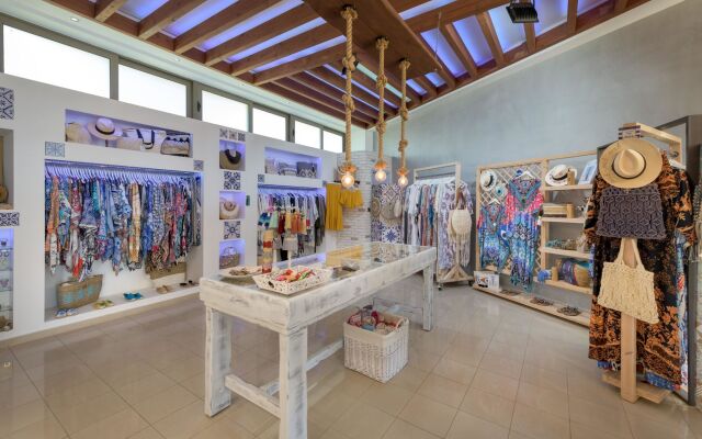 La Marquise Luxury Resort Complex