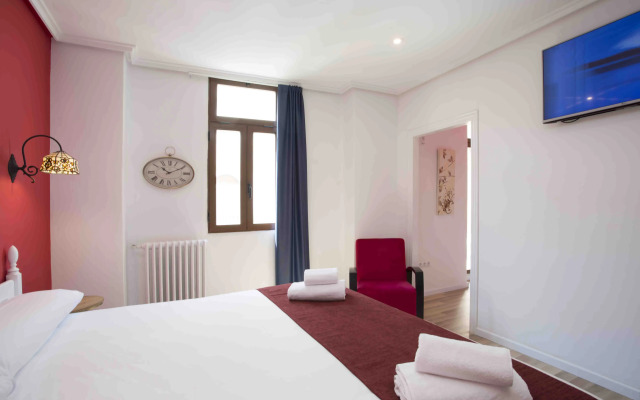 Casual Vintage Valencia Hotel