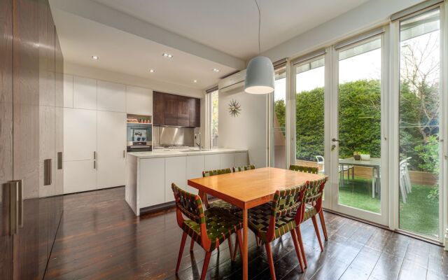 Spacious Cosy 3 bedroom House