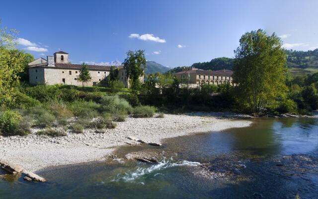 Parador De Cangas De Onis