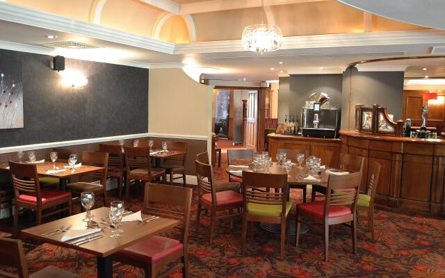 Holiday Inn Reading West by IHG