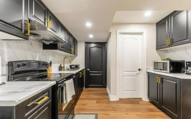 Newly renovated 2BR Basement by GLOBALSTAY