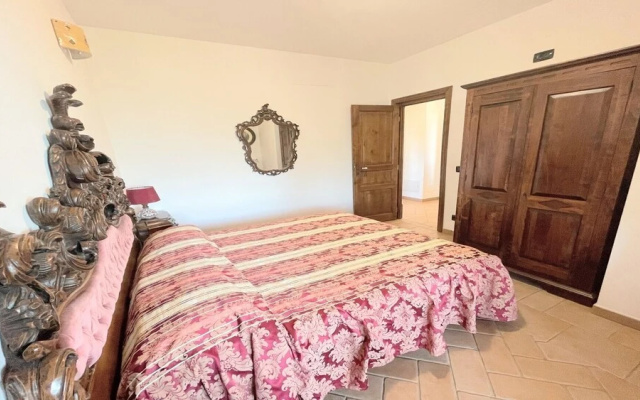 Charming Villa - Lake View and Private Pool