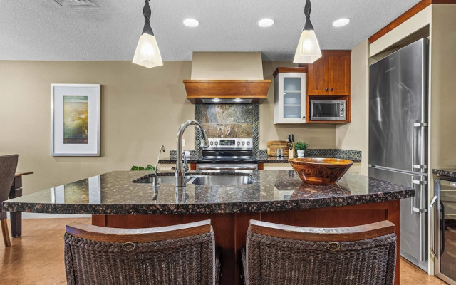 2 Bedroom Condo .Pool .Hot Tub .Gym .Spa