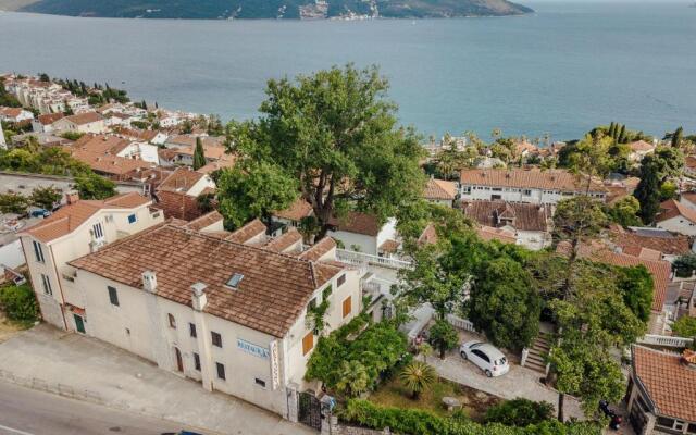 Apartments Belvedere