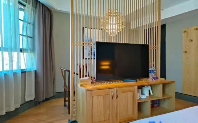 Jianjing Hotel (Yueyang Nanhu Square)