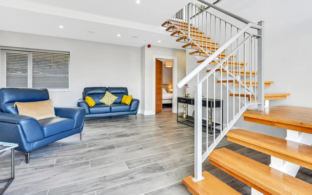 BayView Luxury 4 Bedroom Villa