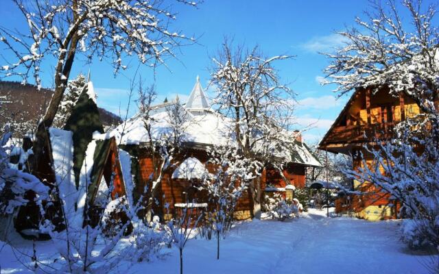 Hotel "U Yaroslava"