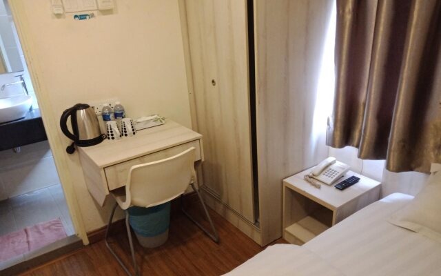 Hotel Zamburger Taman Segar