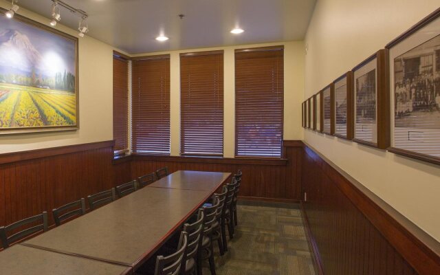 Red Lion Hotel & Conference Center - Seattle/Renton