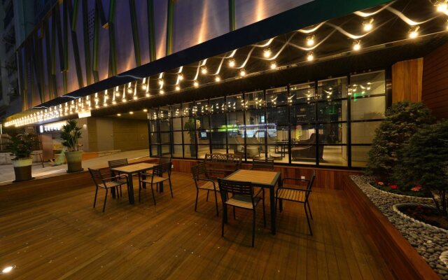 Lifestyle S Hotel