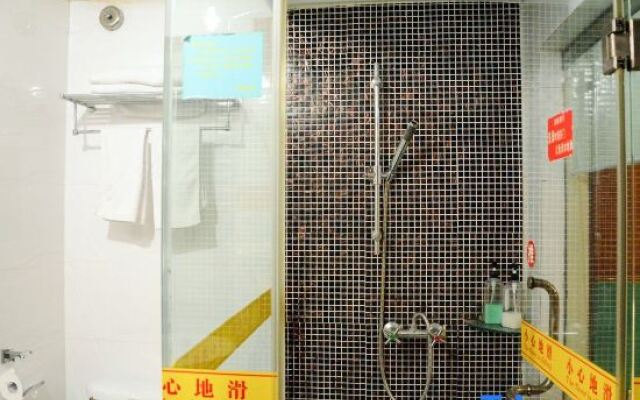 Yixing Hotel
