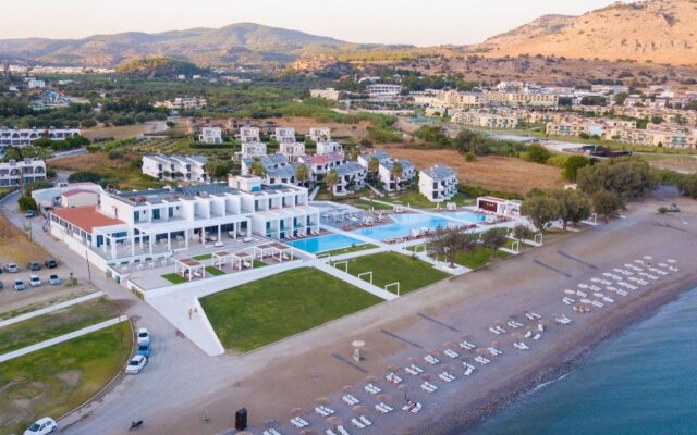 Kamari Beach Hotel