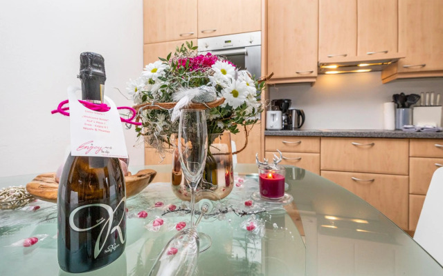 EnjoyTheAlps - SKI in-SKI out