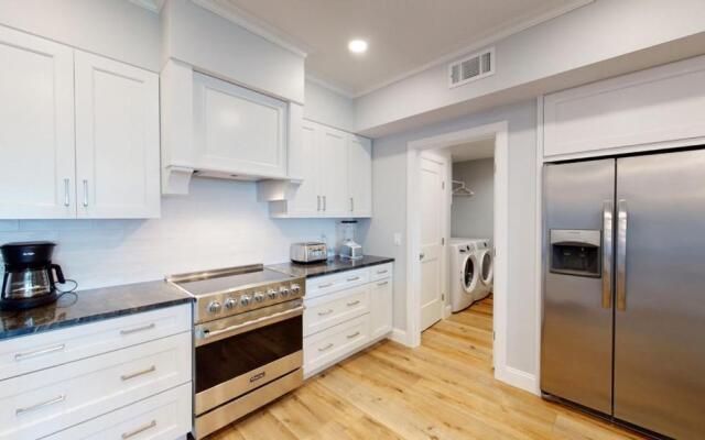 5107 Hampton Place South