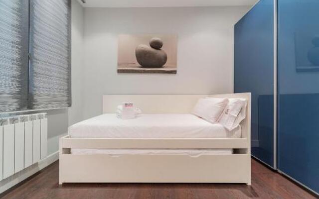 Easo Apartment by People Rentals