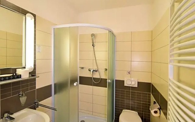 Hotel Kumánia