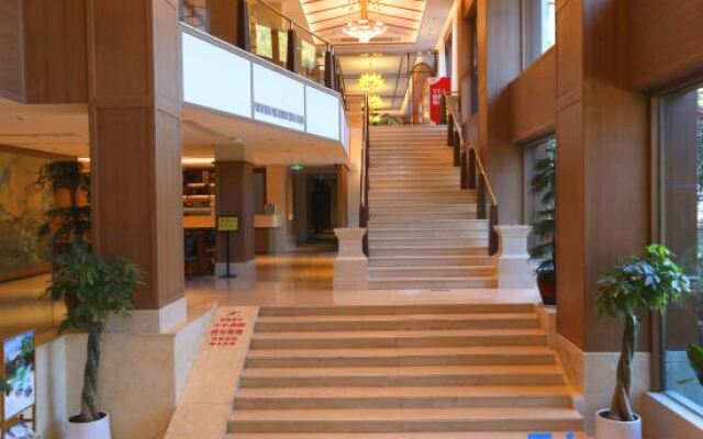 Yulongshan Dong Spring Resort