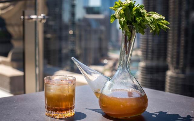 LondonHouse Chicago, Curio Collection by Hilton