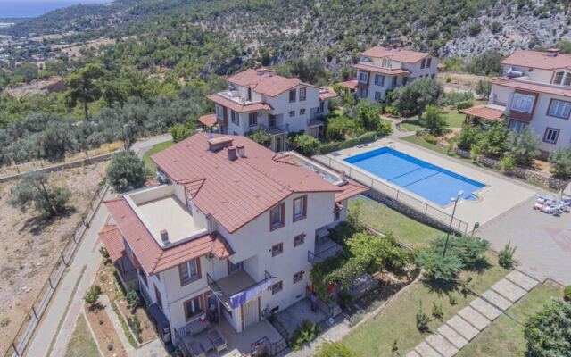 Villa With Shared Pool and Sea View in Seydikemer