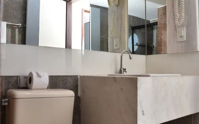 Manos Royal Hotel