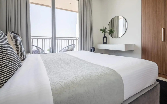 Frank Porter - 5242 Emaar T1