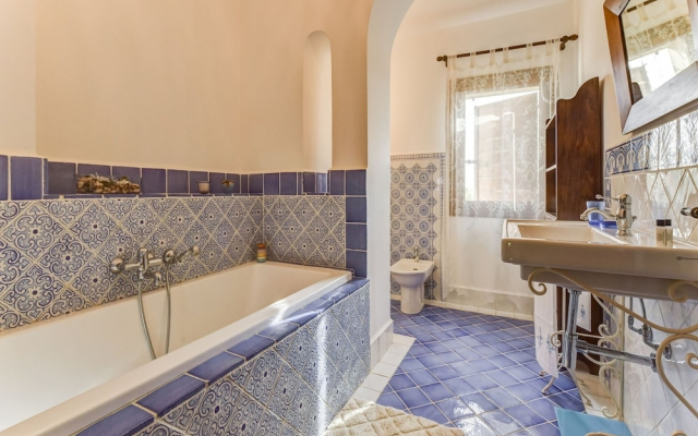 Sun-kissed Holiday Home in Salemi With Garden