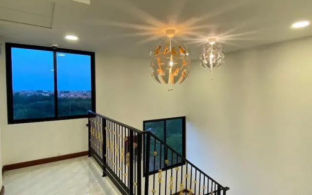 arunsakhon luxury condo