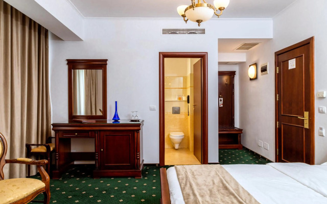 Victoria Hotel