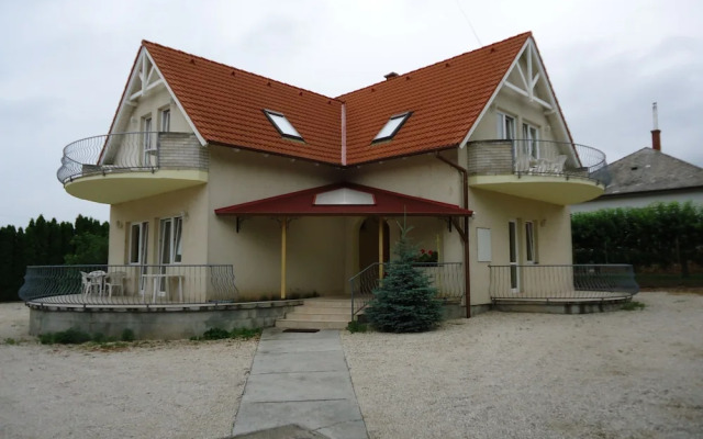 Klassz Apartmanház