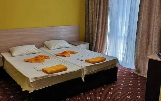 Kashahi Hotel