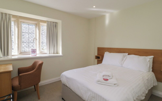 Harcombe House Rooms - First Floor Double
