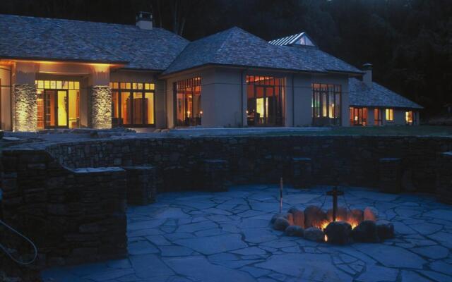 Treetops Lodge & Estate