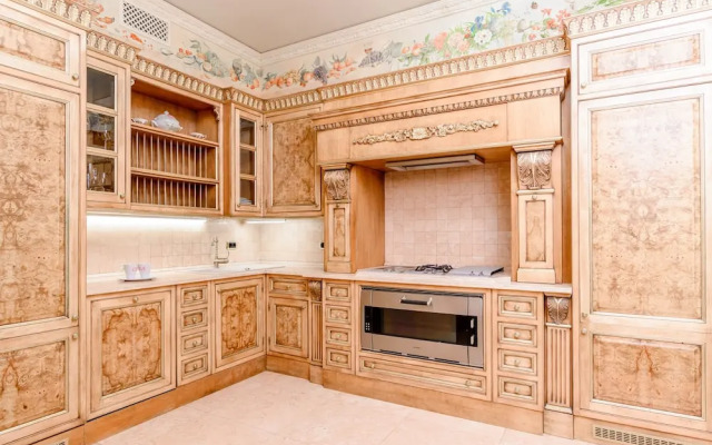 Funny Dolphins Apartments White House