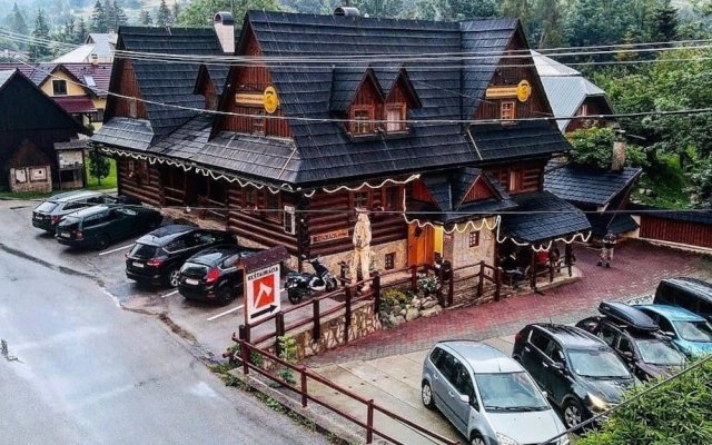 Jánošíkova Valaška Pension & Restaurant