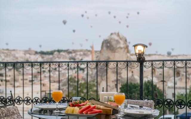 Charming Cave Hotel