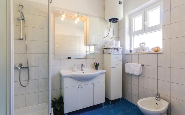 Beautiful Home in Zaton Mali With Wifi and 3 Bedrooms