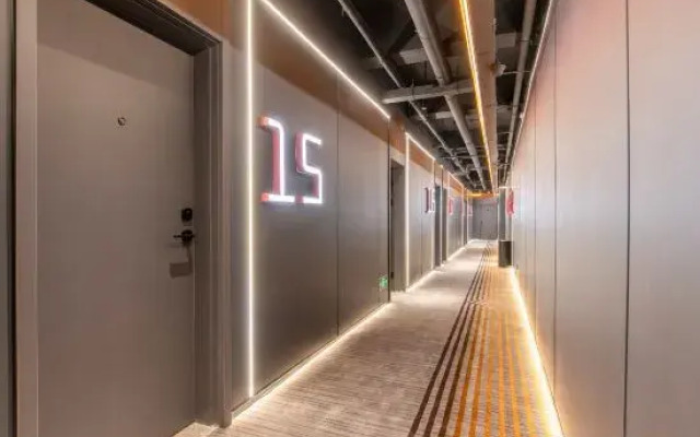 SEVEN HOTEL (Modern Street Store)