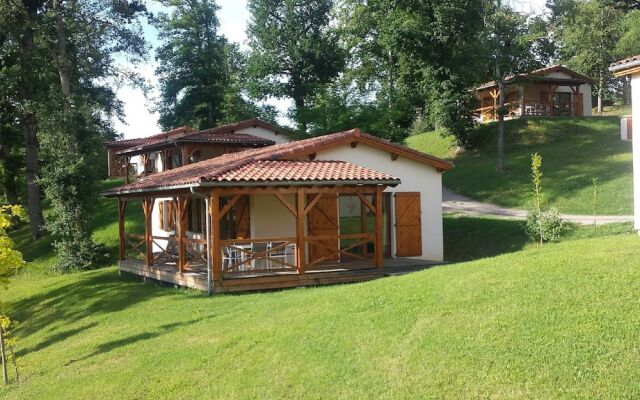 Charming House With a Covered Terrace Near Gourdon