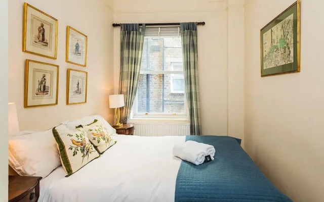 Bright, Elegant, and Peaceful Kensington Apartment - BAR