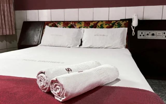 Hotel Brothers
