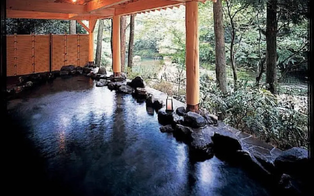 Shirasagi Yu Tawaraya