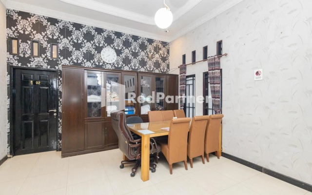 Boss Residence Serang Redpartner