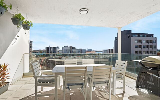 Beau Monde Apartments Newcastle - Worth Place Apartment