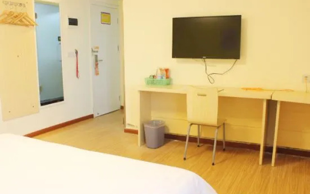 Grand Hyatt Hotel (Weihai High Speed Railway North Station)