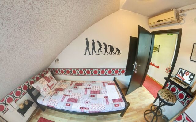 Hostel No9