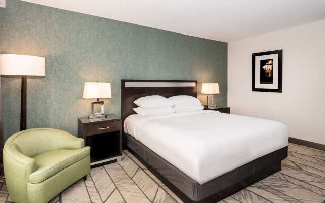 DoubleTree by Hilton Newark Penn Station