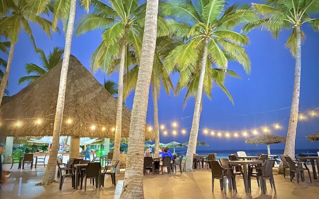 Hotel Tesoro Beach