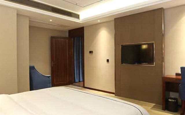 Huihe Hotel (Huojucun Metro Station)